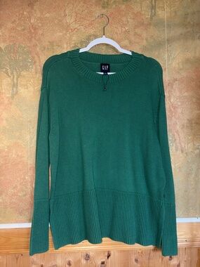 GAP ~ Green Sweater (NWT)